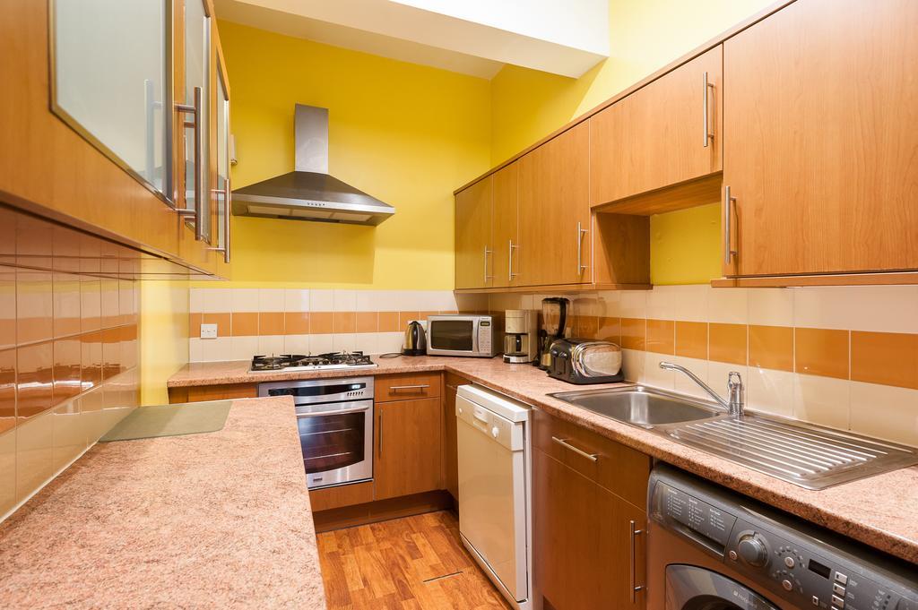Pitt Street Apartment Beautiful Spacious Apartment Free Parking And Free Sanitizer Единбург Номер фото