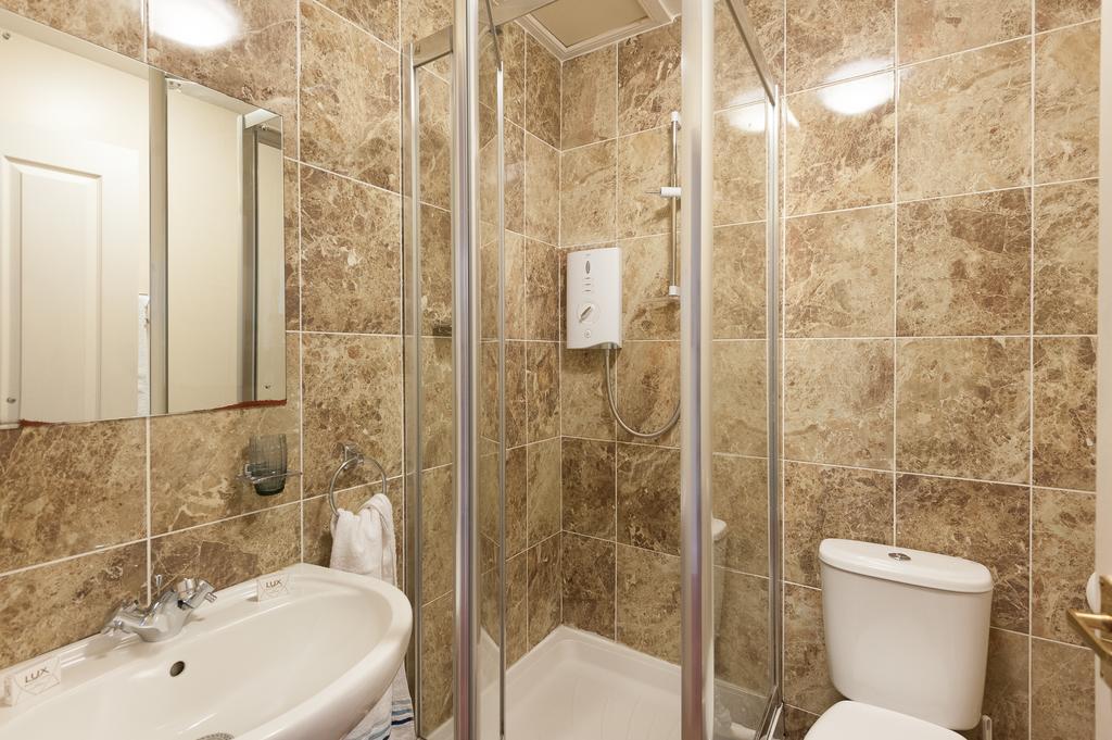 Pitt Street Apartment Beautiful Spacious Apartment Free Parking And Free Sanitizer Единбург Номер фото