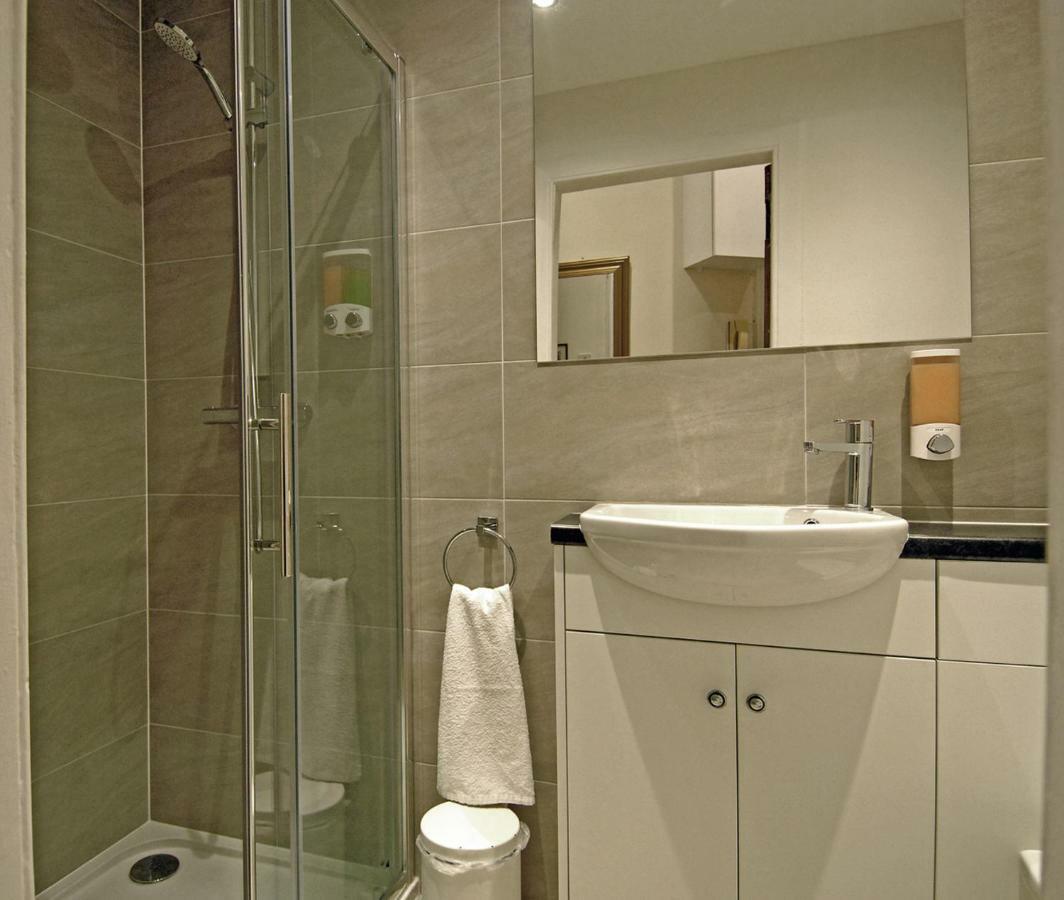 Pitt Street Apartment Beautiful Spacious Apartment Free Parking And Free Sanitizer Единбург Екстер'єр фото
